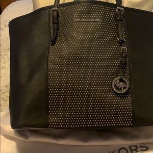 Black MK jet set tote